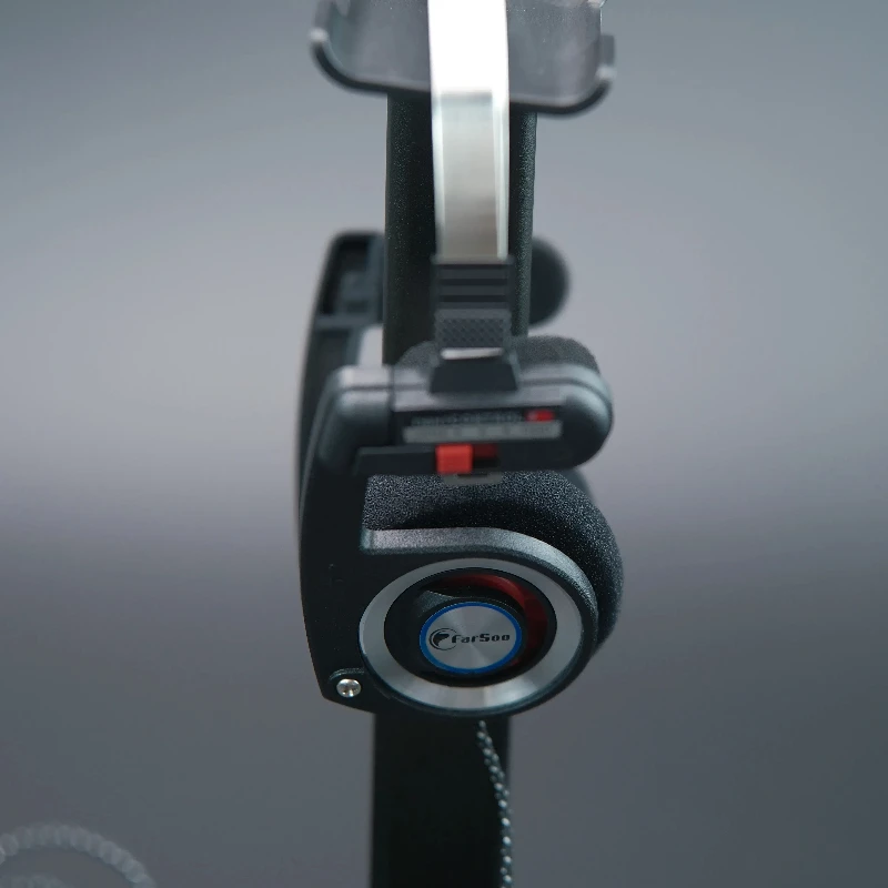 Casque rétro pliable avec micro – Noir et rouge Casque rétro pliable avec micro – Noir et rouge