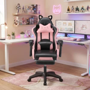 Chaise gaming Chat noir et rose installée devant un bureau Chaise gaming Chat noir et rose installée devant un bureau
