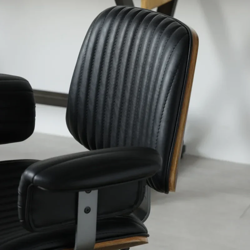 Chaise de bureau mid-century en simili cuir surpiqué – vue 5