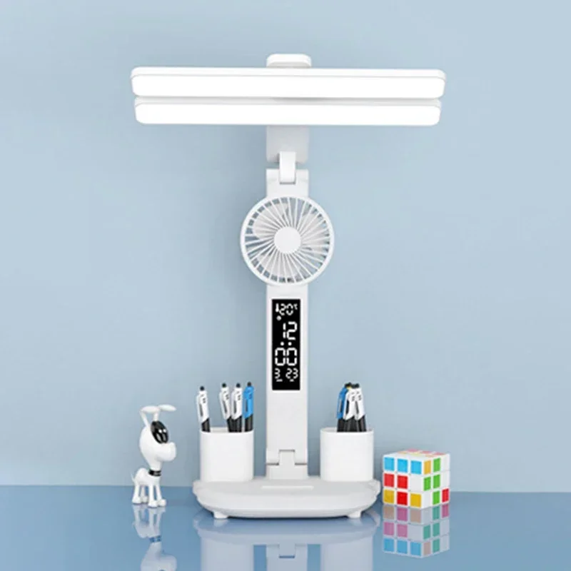 Lampe de bureau avec ventilateur, horloge et pot à crayons – vue 5 Lampe de bureau avec ventilateur, horloge et pot à crayons – vue 5