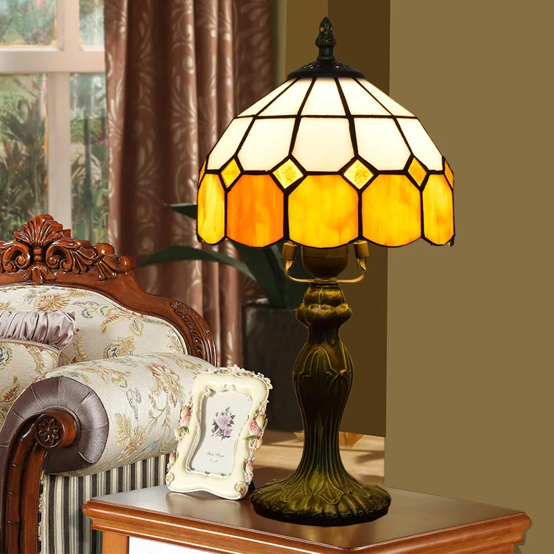 Lampe de table en vitrail style Tiffany, 10 motifs