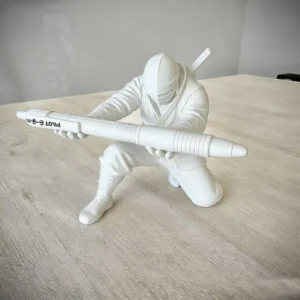 Porte-stylo figurine ninja ou chevalier