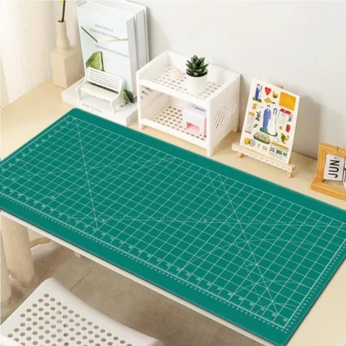 Sous-main quadrillé façon tapis de découpe – vue 2
