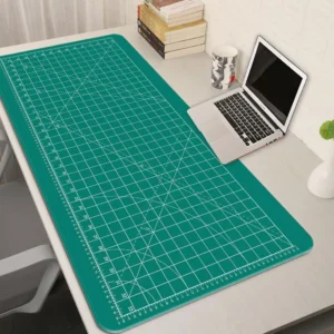 Sous-main quadrillé façon tapis de découpe – Vert Sous-main quadrillé façon tapis de découpe – Vert