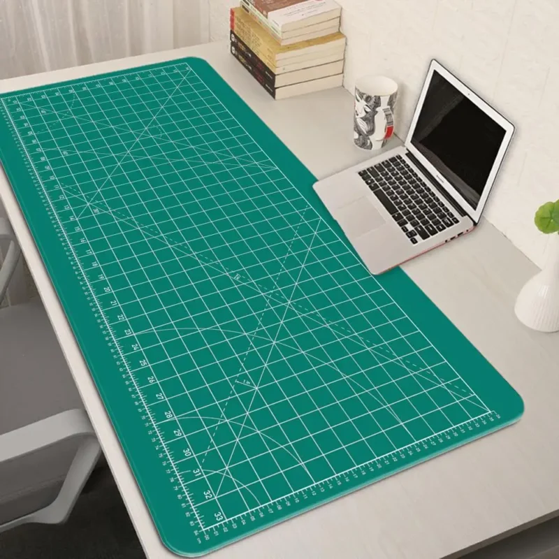 Sous-main quadrillé façon tapis de découpe – Vert Sous-main quadrillé façon tapis de découpe – Vert